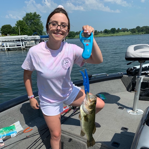 Meet your Posher, Adrianna - Picture 1 of 1